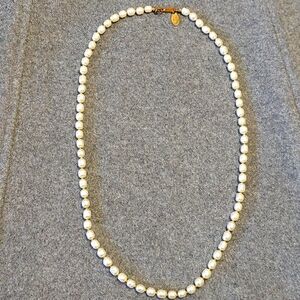 Vintage Signed Miriam Haskell High Lustre 23" Pearl Necklace
